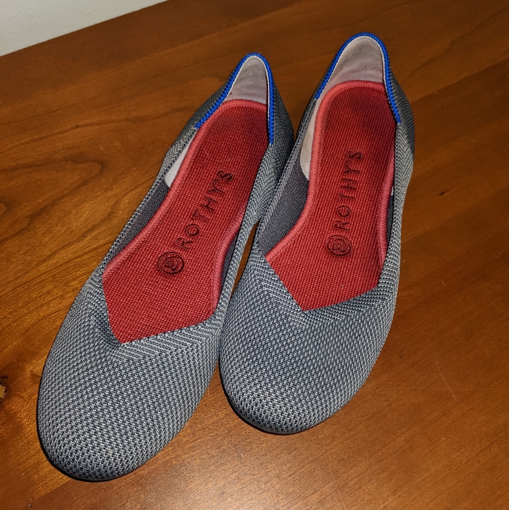 Grey Rounded Toe Flats